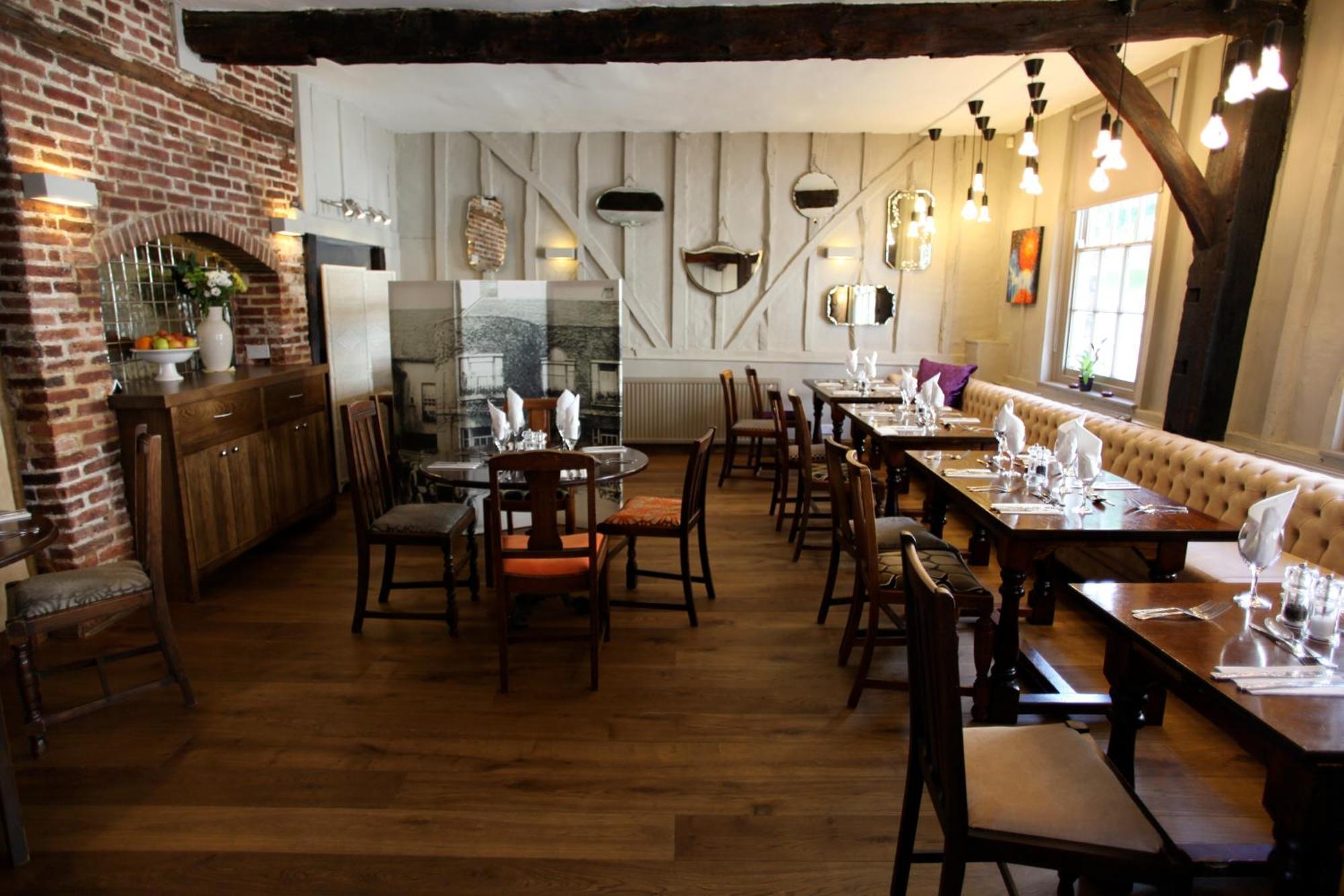 Old Bull Inn Ройстон Экстерьер фото
