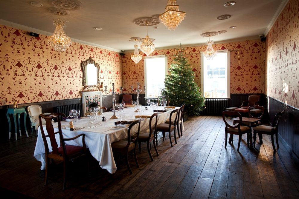 Old Bull Inn Ройстон Экстерьер фото