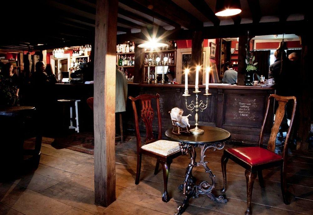 Old Bull Inn Ройстон Экстерьер фото